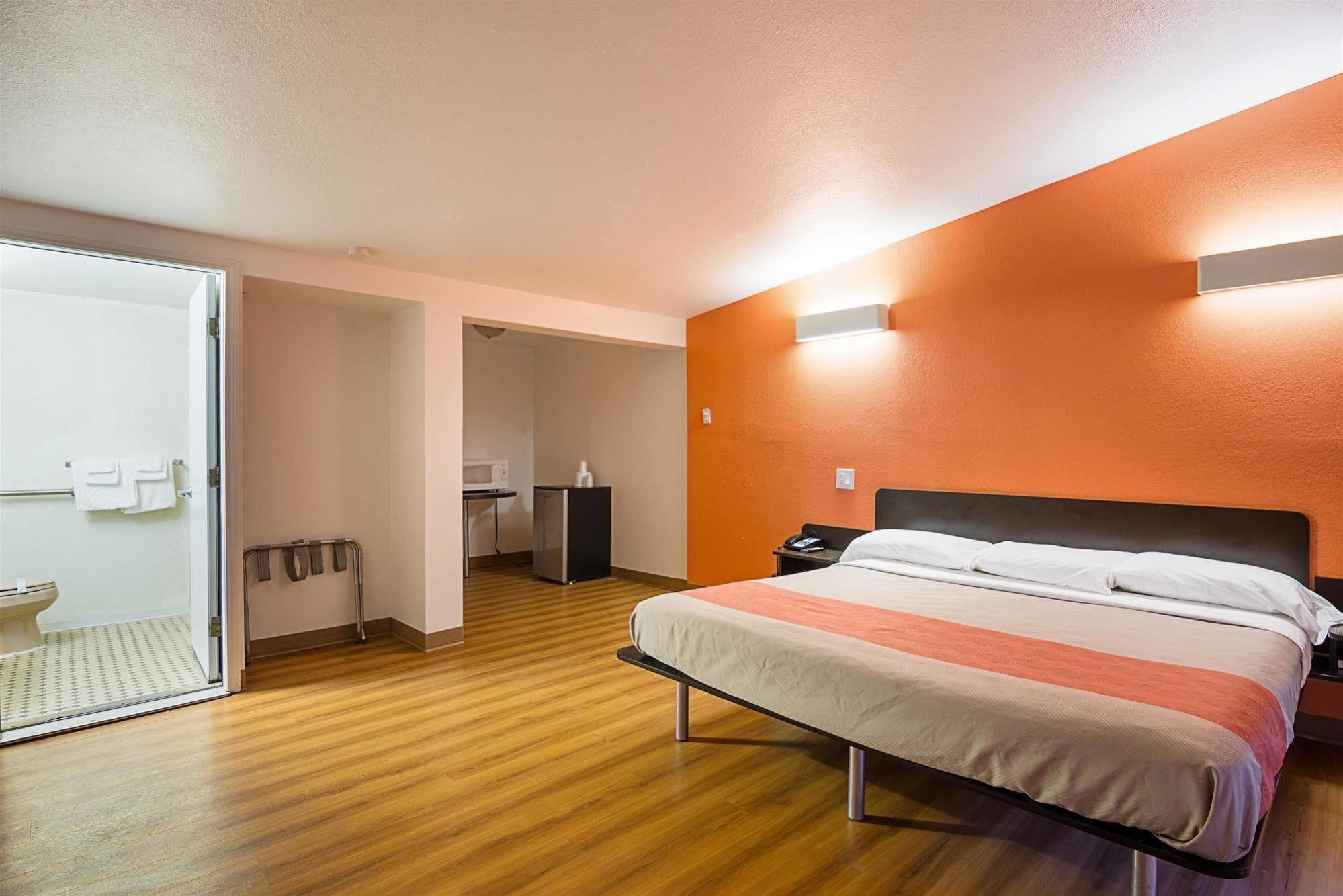Motel 6 ฮอบส์ ภายนอก รูปภาพ